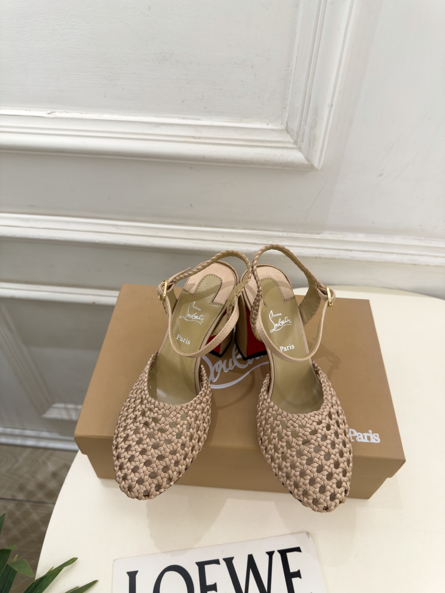 Christian Louboutin路铂廷CL 26ss新品编织镂空粗跟凉鞋 红底鞋系列，魅惑华丽的✨顶级硬货上新 💥