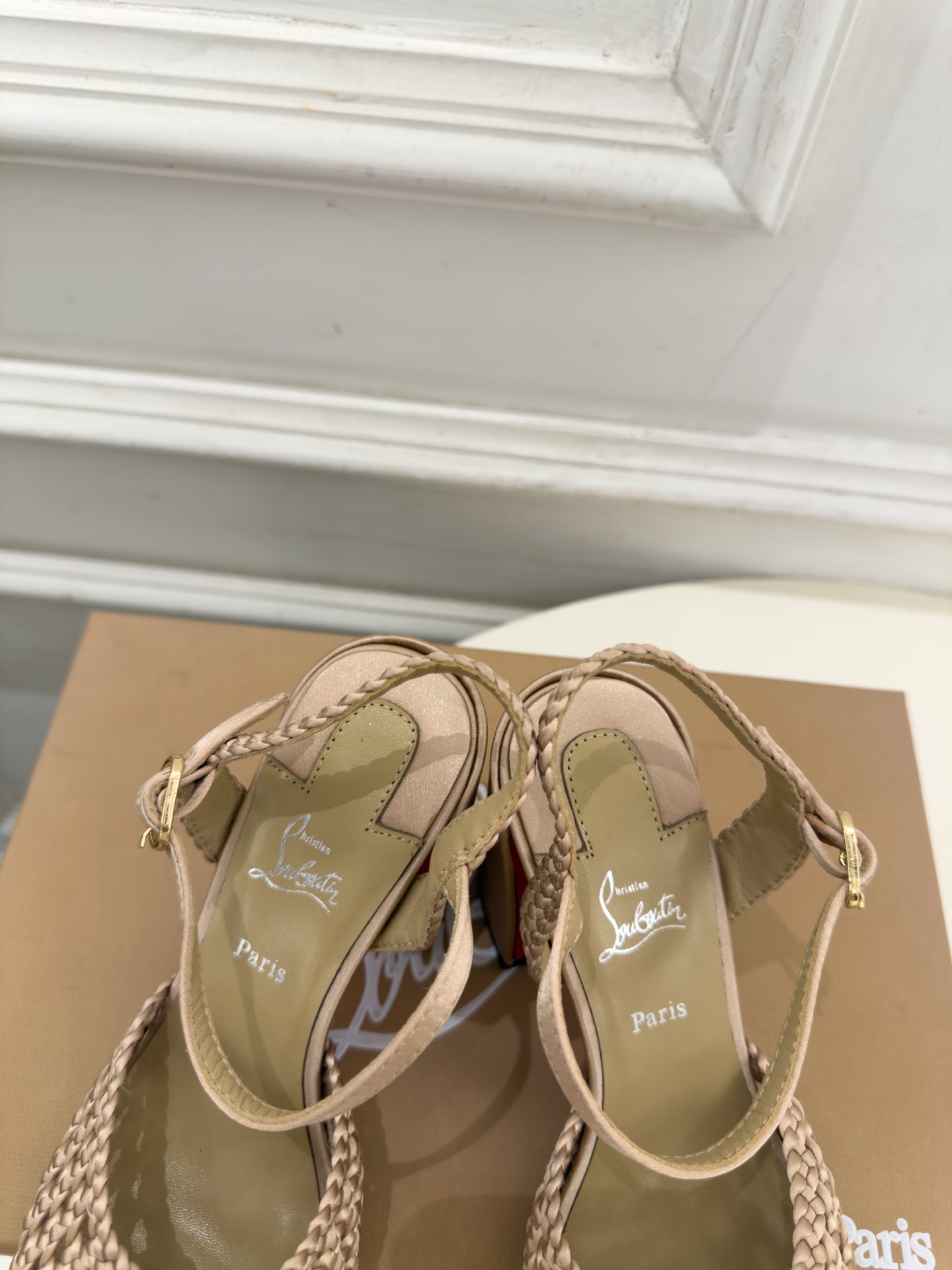 Christian Louboutin路铂廷CL 26ss新品编织镂空粗跟凉鞋 红底鞋系列，魅惑华丽的✨顶级硬货上新 💥