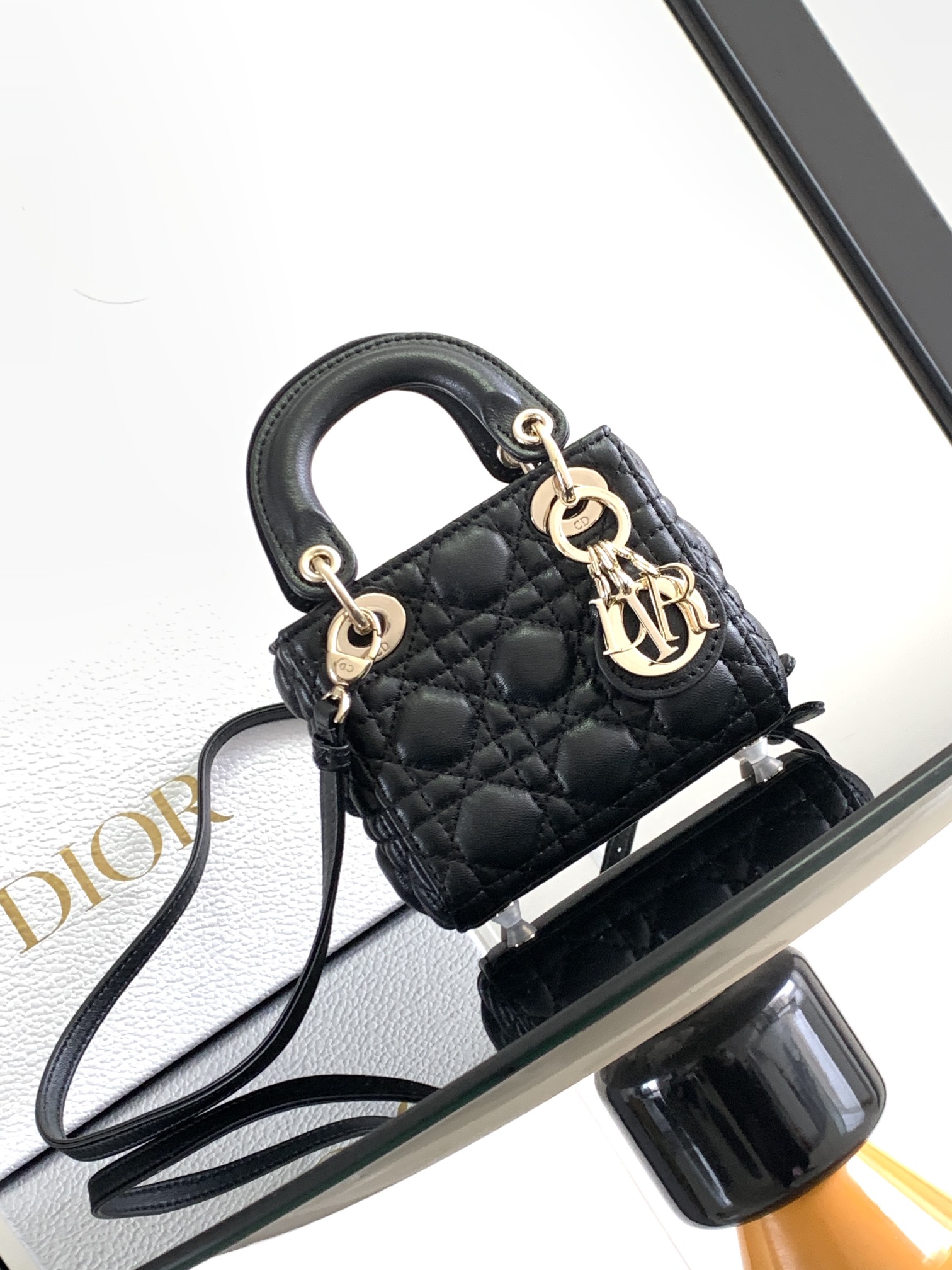 Dior Arriba
 Bolsos de mano Venta de réplica en línea
 Negro Piel oveja Lady Mini