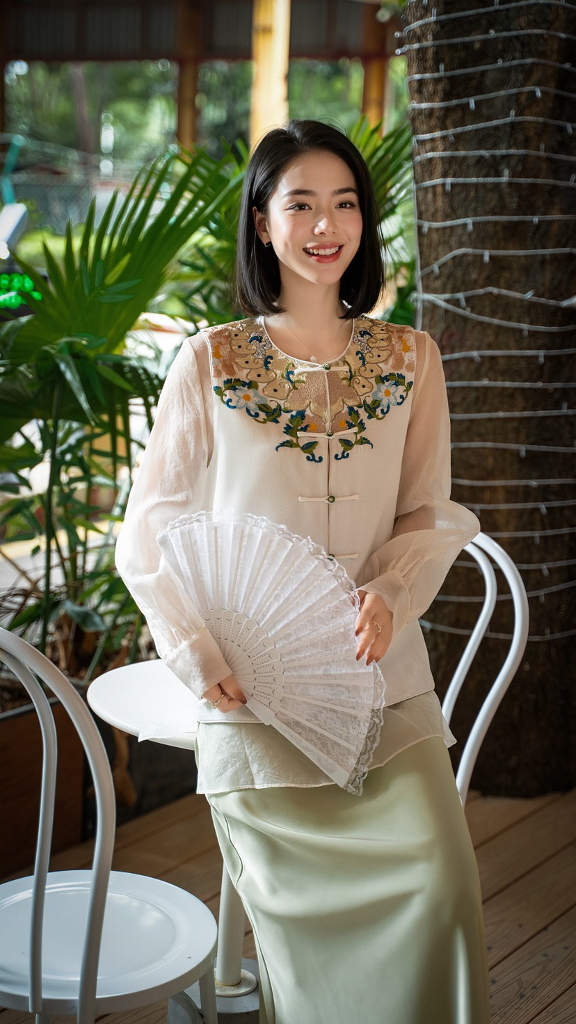 2025 Spring Women’s Suit Collection: High-End Quality with Silver-Coated Acupuncture Details - 图片 9