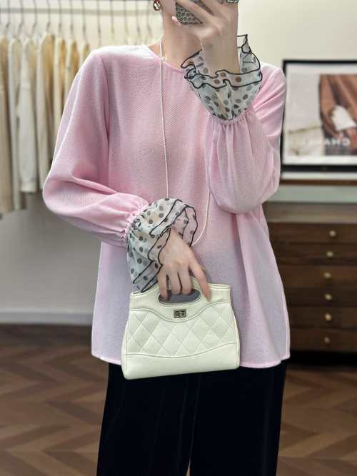 Elegant Women's Wool Blend Top with Polka Dot Sleeves - Chic and Comfy 18 Elegant Women's Wool Blend Top with Polka Dot Sleeves - Chic and Comfy