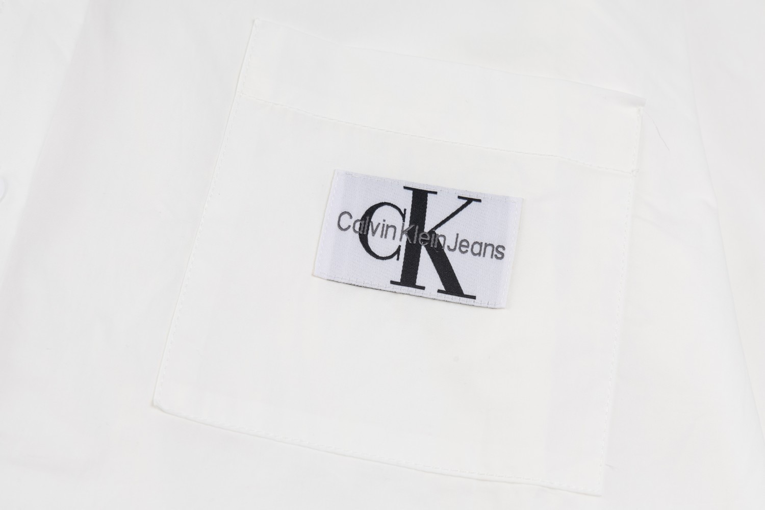 Calvin Klein Jeans CK Logo Embroidered Loose Shirt – Top Summer Style - 图片 7