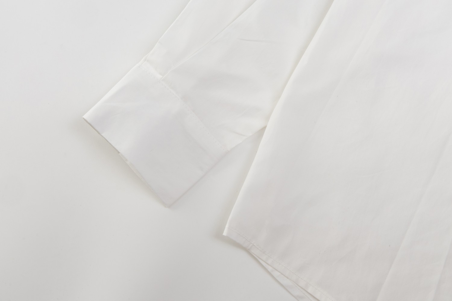 Calvin Klein Jeans CK Logo Embroidered Loose Shirt – Top Summer Style - 图片 8