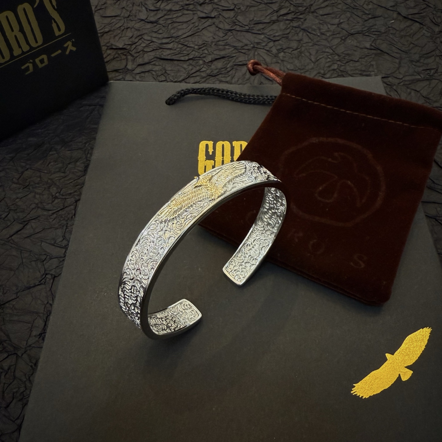 NO:112005,[New Products are on the Shelves] Goro Takahashi Goro Golden Eagle Open-Eagle Bracelet, Top Version, Accepted Exclusive Shooting, Mainly Focused on the High-end Market, Absolutely Different from the Ordinary Version!  The details of the picture product are consistent with ZP!  Original production process, precision quality, purely handmade, authentic model opening, fashion essentials, both men and women can wear, same couple style, rock punk silver style, retro elements, trendy and versatile, same style on the official website, fine jewelry, bracelet19860909批【新品上架】Goro’s高桥吾郎金鹰开口手镯,顶级版本 认准独家拍摄 主攻高端市场 绝对区别普通版本！图片产品细节与ZP一致！原版制作工艺 精工品质 纯手工打造 ～正品开模潮流时尚必备 男女均可佩戴 情侣款同款 摇滚朋克泰银风格 复古元素 潮流百搭 官网同款,饰品精品,bracelet,Jewelry