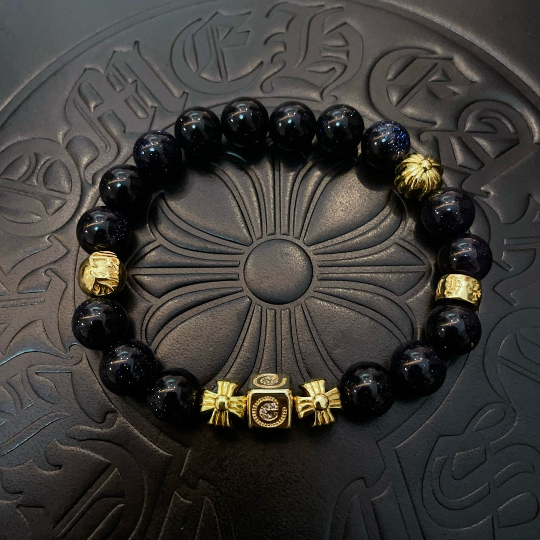 NO:112240,New [Counter Quality] Chrome Hearts Croxin Classic retro multi-element bracelet bracelets, different pattern design styles with different concave and convex shapes present a unique style. Cross Scout flowers are Croxin's ambitions, so they last longer. Genuine version of Chrome Hearts Croxin, differentiating the market's ordinary light version, matching the quality, looking at the details of the letter printing, retro old gray oxygen level. Seiko version!  !  !  Pure handmade ~ Authentic model opening must-have fashion and fashion, both men and women can wear it, same style for couples, original official website, rock punk style silver style, retro elements, trendy and versatile!  , jewelry boutique, chrome hearts, chrome hearts, bracelet19860909新款【专柜品质】Chrome Hearts克罗心 经典复古多元素手链手串,凹凸造型不同的花纹设计风格 呈现出与众不同 十字架 童军花是克罗心的志 所以更经久不衰 正品打版Chrome Hearts克罗心 区别市场普通轻版 对版对标品质 看字印细节 复古做旧灰氧程度.精工版本！！！ 纯手工打造 ～正品开模潮流时尚必备 男女均可佩戴 情侣同款 官网原版 摇滚朋克泰银风格 复古元素 潮流百搭！,饰品精品,chrome hearts,chrome hearts,bracelet,Jewelry