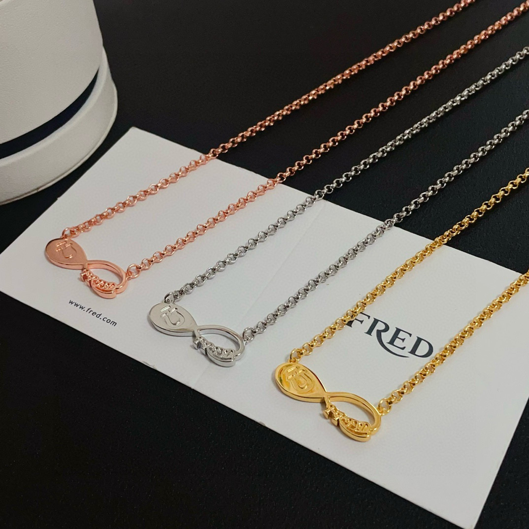 NO:112667,Ferred 8-character buckle necklace, high-end customization, counter material, thickened electroplating technology, logo, very iconic, simple and elegant, and can be easily controlled whether it is daily outfit or special occasions. Gold, silver, rose gold, three colors., jewelry boutique, necklace, gold19860909费雷德8字扣项链,高端定制,专柜材质,加厚电镀工艺,带logo,非常有标志性,简洁大方,不管是日常穿搭还是特别场合都能轻松驾驭.黄金色 银色 玫瑰金三色.,饰品精品,necklace,gold,Jewelry