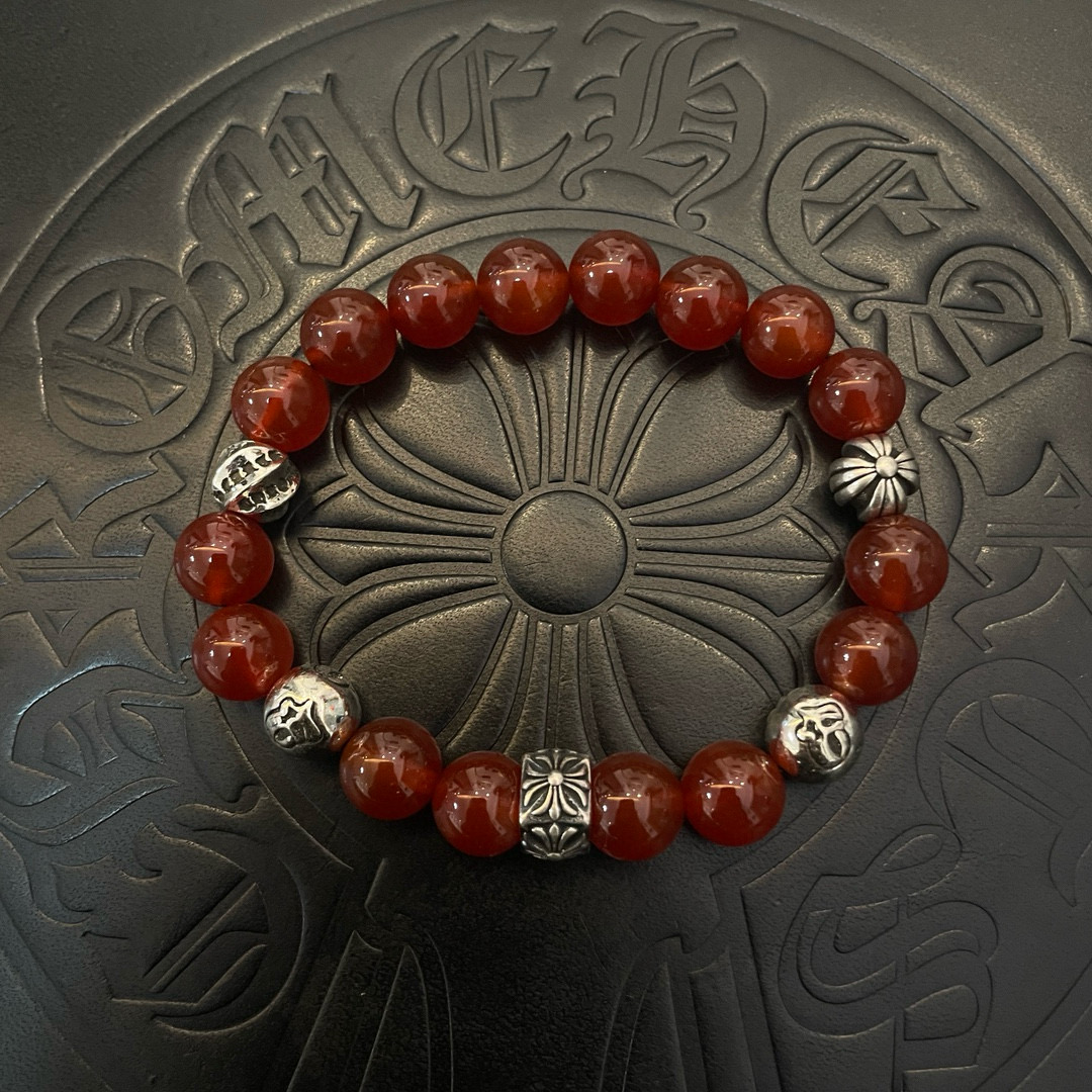 NO:113065,New [Counter Quality] Chrome Hearts Croxin Classic retro multi-element bracelet, Kuaishou/ins/Little Red Book popular, different concave and convex and convex design styles present unique. Cross Scout flowers are Croxin's logo, so they last longer. Genuine version Chrome Hearts Croxin, different from the market, match the quality, look at the details of the letter printing, the degree of retro old gray oxygen. Seiko version!  , jewelry boutique, chrome hearts, chrome hearts, bracelet19860909新款【专柜品质】Chrome Hearts克罗心 经典复古多元素手串手链 ,快手/ins/小红书热门,凹凸造型不同的花纹设计风格呈现出与众不同 十字架童军花是克罗心的标志 所以更经久不衰 正品打版Chrome Hearts克罗心 区别市场普通轻版 对版对标品质 看字印细节 复古做旧灰氧程度.精工版本！,饰品精品,chrome hearts,chrome hearts,bracelet,Jewelry