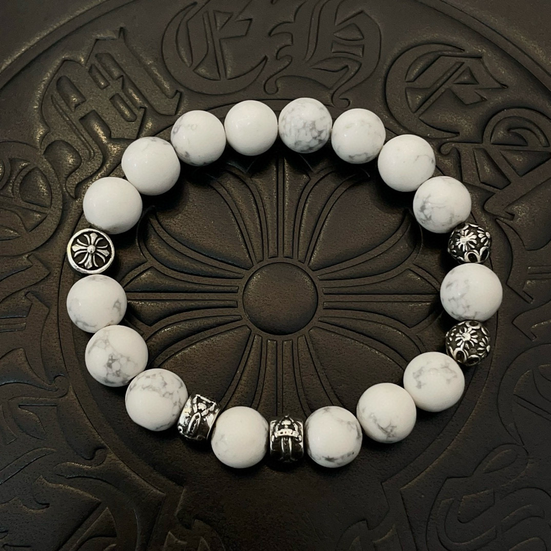 NO:113077,New [Counter Quality] Chrome Hearts Croxin Classic retro multi-element bracelet, Kuaishou/ins/Little Red Book popular, different concave and convex and convex design styles present unique. Cross Scout flowers are Croxin's logo, so they last longer. Genuine version Chrome Hearts Croxin, different from the market, match the quality, look at the details of the letter printing, the degree of retro old gray oxygen. Seiko version!  , jewelry boutique, chrome hearts, chrome hearts, bracelet19860909新款【专柜品质】Chrome Hearts克罗心 经典复古多元素手串手链 ,快手/ins/小红书热门,凹凸造型不同的花纹设计风格呈现出与众不同 十字架童军花是克罗心的标志 所以更经久不衰 正品打版Chrome Hearts克罗心 区别市场普通轻版 对版对标品质 看字印细节 复古做旧灰氧程度.精工版本！,饰品精品,chrome hearts,chrome hearts,bracelet,Jewelry