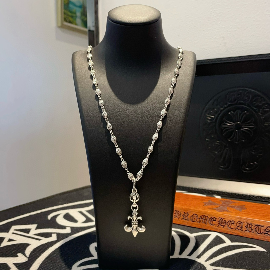 NO:113881,Comment on Douyin/Kuaishou/ins/Xiaohongshu/Live Hot, New [Counter Quality] Chrome Hearts Croxin Classic Cross Necklace, Scout Flower Pendant, Concave and Convex and Convex Styling Design Styles, presenting unique Scout Flowers are Croxin's ambitions, so they last longer. Genuine version of Chrome Hearts Croxin, different market light version, benchmarking quality, looking at the details of the letter printing, retro old gray oxygen level. Seiko version!  !  !  Pure handmade ~ Authentic model opening must-have fashion and fashion, both men and women can wear it, same style for couples, original official website, rock punk style silver style, retro elements, trendy and versatile!  , jewelry boutique, chrome hearts, chrome hearts, necklace19860909批抖音/快手/ins/小红书/直播热门 ,新款【专柜品质】Chrome Hearts克罗心经典十字架项链 ,童军花吊坠,凹凸造型不同的花纹设计风格 呈现出与众不同 童军花是克罗心的志 所以更经久不衰 正品打版Chrome Hearts克罗心 区别市场普通轻版 对版对标品质 看字印细节 复古做旧灰氧程度.精工版本！！！ 纯手工打造 ～正品开模潮流时尚必备 男女均可佩戴 情侣同款 官网原版 摇滚朋克泰银风格 复古元素 潮流百搭！,饰品精品,chrome hearts,chrome hearts,necklace,Jewelry