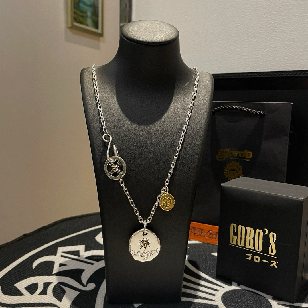 NO:114215,[New Products are on the Shelves] Goro Takahashi Silver Gold Eagle Pendant Classic Takahashi Necklace Top Version Determined to be exclusive shots Mainly focused on the high-end market and absolutely different from the ordinary version!  The details of the picture product are consistent with ZP!  Original production process, precision quality, purely handmade, authentic model opening, fashion essentials, both men and women can wear, same couple style, rock punk silver style, retro elements, trendy and versatile, same style on the official website, fine jewelry, necklace19860909【新品上架】Goro’s高桥吾郎 银牌金鹰吊坠 经典高桥项链 顶级版本 认准独家拍摄 主攻高端市场 绝对区别普通版本！图片产品细节与ZP一致！原版制作工艺 精工品质 纯手工打造 ～正品开模潮流时尚必备 男女均可佩戴 情侣款同款 摇滚朋克泰银风格 复古元素 潮流百搭 官网同款,饰品精品,necklace,Jewelry