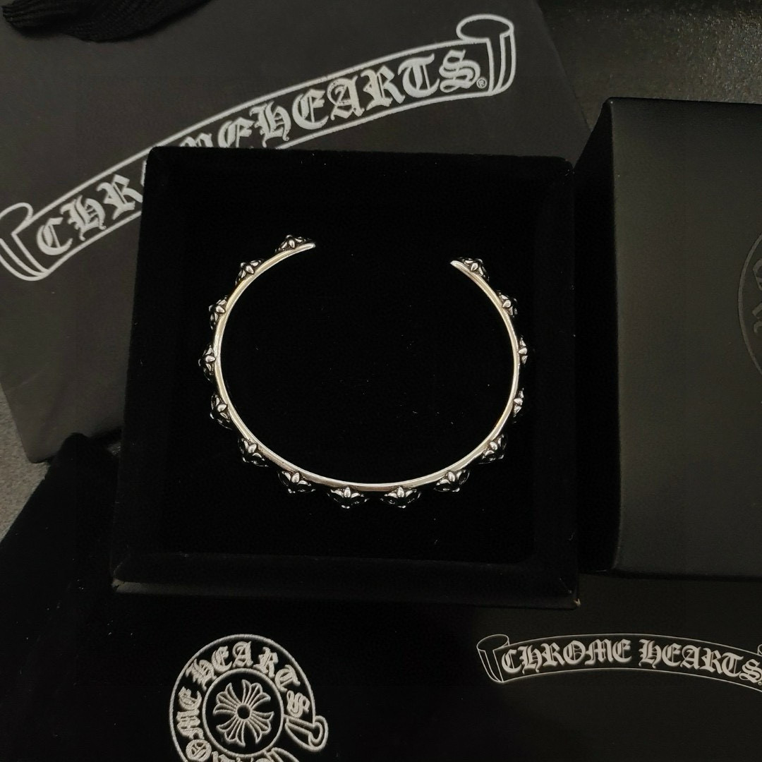 💰95 Chrome hearts 克罗心

十字花手镯
