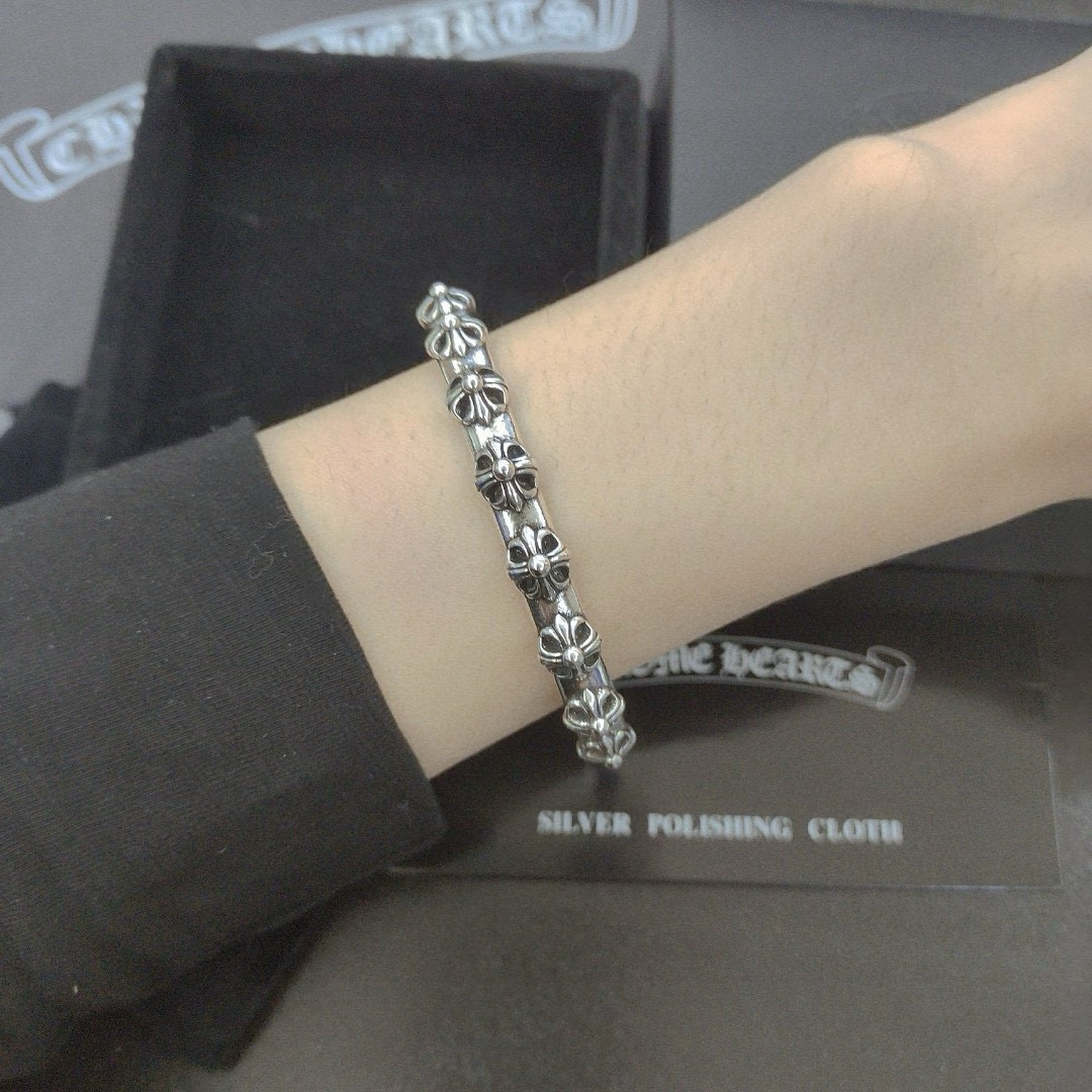 💰95 Chrome hearts 克罗心

十字花手镯
