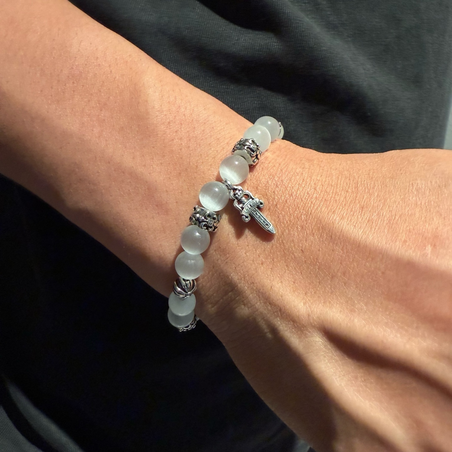 NO:114256,Batch New [Counter Quality] Chrome Hearts Croxin Classic Retro Multi-Element Bracelet Bracelet, Kuaishou/ins/Little Red Book popular, different concave and convex and convex design styles present unique. Cross Scout Flower is Croxin's logo, so it lasts for a long time. Genuine version of Chrome Hearts Croxin, different from the market, benchmark the quality of the version, look at the details of the letter printing, retro, old gray oxygen level. Seiko version!  , jewelry boutique, chrome hearts, chrome hearts, bracelet19860909批 新款【专柜品质】Chrome Hearts克罗心经典复古多元素手串手链 ,快手/ins/小红书热门,凹凸造型不同的花纹设计风格呈现出与众不同 十字架童军花是克罗心的标志 所以更经久不衰 正品打版Chrome Hearts克罗心 区别市场普通轻版 对版对标品质 看字印细节 复古做旧灰氧程度.精工版本！,饰品精品,chrome hearts,chrome hearts,bracelet,Jewelry