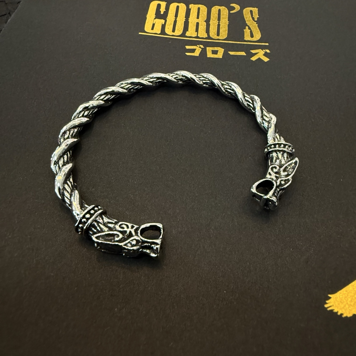 NO:115398,Pick [New Products on Shelves] Goro Takahashi Goro Open Bracelet Top Version, Accept Exclusive Shot, Focus on the High-end Market, Absolutely Different from the Ordinary Version!  The details of the picture product are consistent with ZP!  Original production process, precision quality, purely handmade, authentic model opening, fashion essentials, both men and women can wear, same couple style, rock punk silver style, retro elements, trendy and versatile, same style on the official website, fine jewelry, bracelet19860909批【新品上架】Goro’s高桥吾郎开口手镯 顶级版本 认准独家拍摄 主攻高端市场 绝对区别普通版本！图片产品细节与ZP一致！原版制作工艺 精工品质 纯手工打造 ～正品开模潮流时尚必备 男女均可佩戴 情侣款同款 摇滚朋克泰银风格 复古元素 潮流百搭 官网同款,饰品精品,bracelet,Jewelry