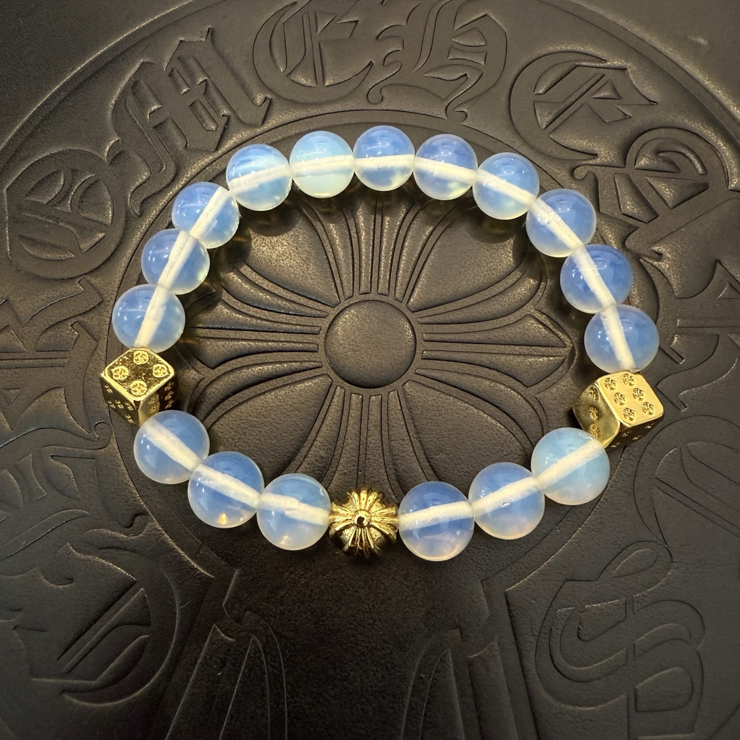 NO:115403,Batch New Model [Counter Quality] Chrome Hearts Croxin Classic Retro Multi-Element Bracelet Bracelet, Kuaishou/ins/Little Red Book Popular, Different Concave and Convex Scout Flowers present unique styles. Cross Scout Flowers are Croxin's logo, so they last longer. Genuine version Chrome Hearts Croxin Difference to the market ordinary light version, match the quality of the version, look at the details of the letter printing, retro and old gray oxygen level. Seiko version!  , jewelry boutique, chrome hearts, chrome hearts, bracelet19860909批 新款【专柜品质】Chrome Hearts克罗心 经典复古多元素手串手链 ,快手/ins/小红书热门,凹凸造型不同的花纹设计风格呈现出与众不同 十字架童军花是克罗心的标志 所以更经久不衰 正品打版Chrome Hearts克罗心 区别市场普通轻版 对版对标品质 看字印细节 复古做旧灰氧程度.精工版本！,饰品精品,chrome hearts,chrome hearts,bracelet,Jewelry