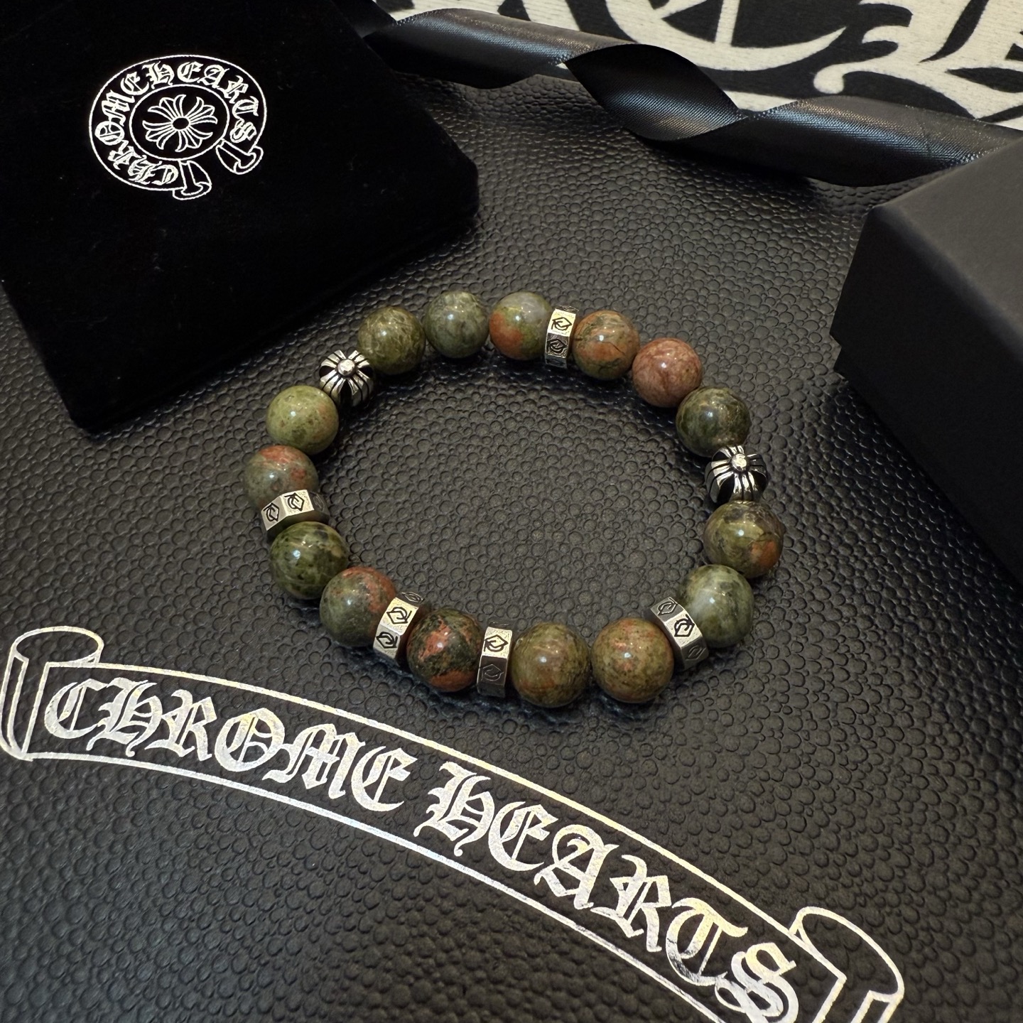  新款【专柜品质】Chrome Hearts克罗心 经典复古多元素手串手链 ，凹凸造型不同的花纹设计风格