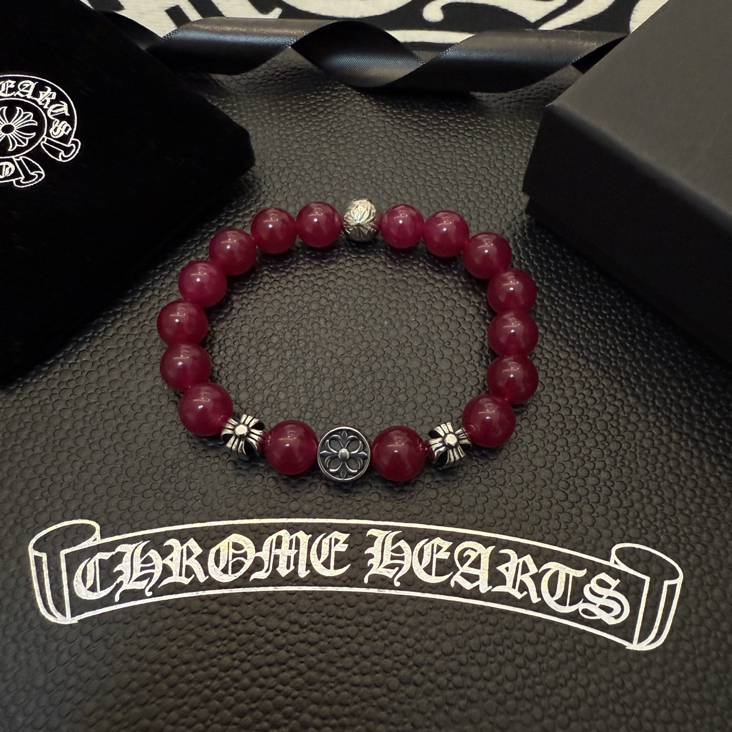  新款【专柜品质】Chrome Hearts克罗心 经典复古多元素手串手链 ，凹凸造型不同的花纹设计风格