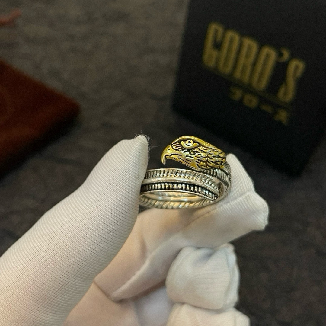 批💰85 【新品上架】Goro’s高桥吾郎鹰嘴开口戒指,顶级版本 认准独家拍摄 主攻高端市场 绝对区别普通版本!图片产品细节与ZP一致!原版制作工艺 精工品质 纯手工打造 ~正品开模💝潮流时尚必备 男女均可佩戴 情侣款同款 摇滚朋克泰银风格 复古元素 潮流百搭 官网同款❤️