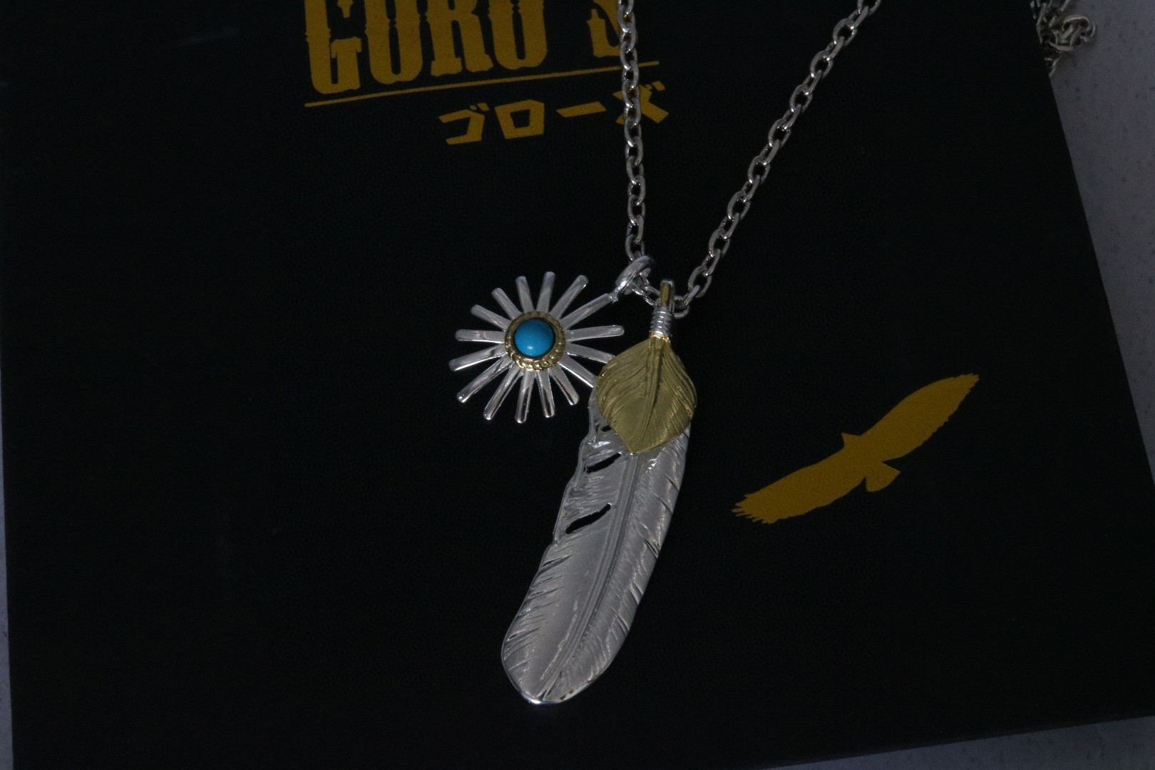 💰155 【新品上架】Goro’s高桥吾郎松石海胆羽毛吊坠,高桥经典项链,顶级版本,认准独家拍摄,主攻高端市场 ,快手/ins/小红书热门款,绝对区别普通版本!图片产品细节与ZP一致!原版制作工艺 精工品质 纯手工打造 ~正品开模💝潮流时尚必备 男女均可佩戴 情侣款同款 摇滚朋克泰银风格 复古元素 潮流百搭 官网同款❤️