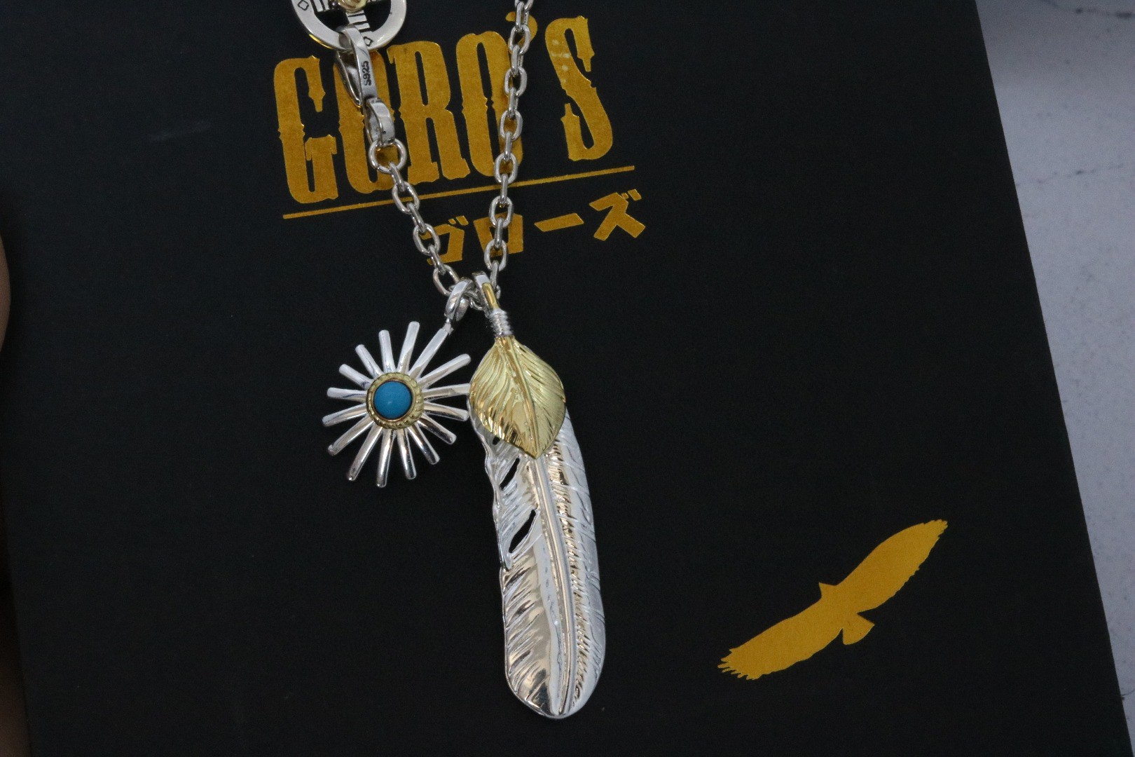 💰155 【新品上架】Goro’s高桥吾郎松石海胆羽毛吊坠,高桥经典项链,顶级版本,认准独家拍摄,主攻高端市场 ,快手/ins/小红书热门款,绝对区别普通版本!图片产品细节与ZP一致!原版制作工艺 精工品质 纯手工打造 ~正品开模💝潮流时尚必备 男女均可佩戴 情侣款同款 摇滚朋克泰银风格 复古元素 潮流百搭 官网同款❤️