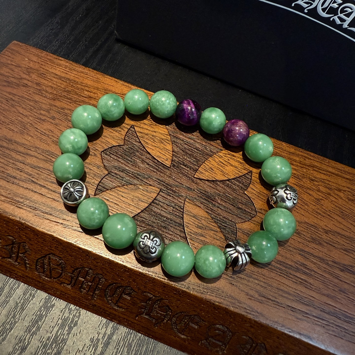  新款【专柜品质】Chrome Hearts克罗心复古多元素手串手链 凹凸造型不同的花纹设计风格呈现出与