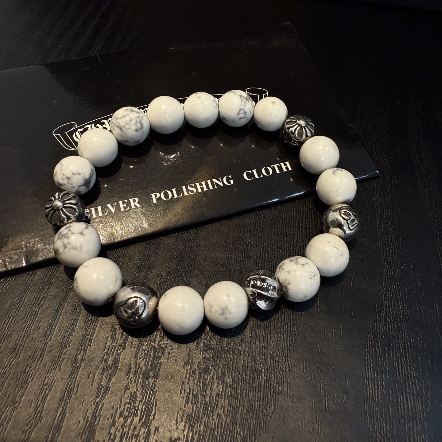  新款【专柜品质】Chrome Hearts克罗心复古多元素手串手链 凹凸造型不同的花纹设计风格呈现出与