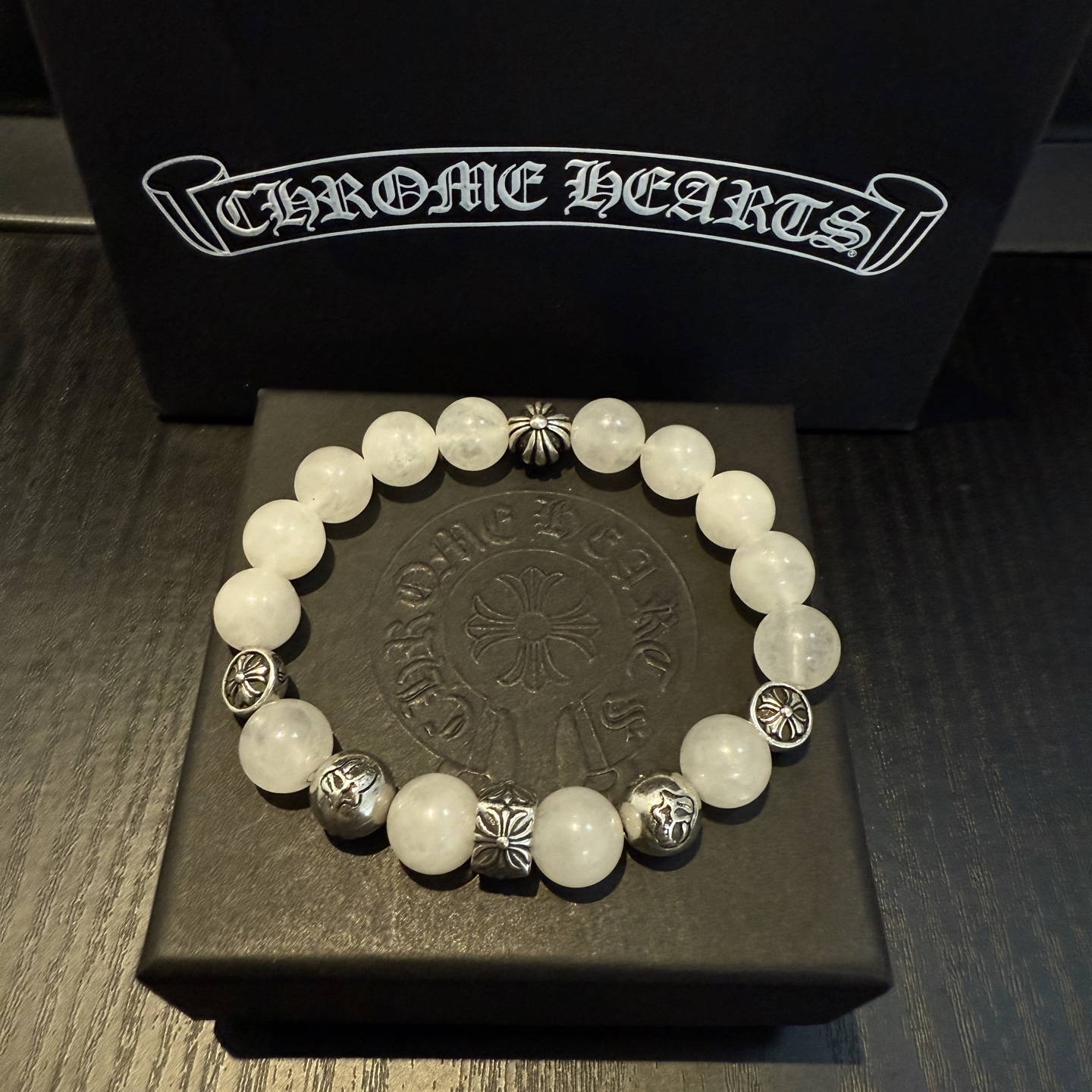  新款【专柜品质】Chrome Hearts克罗心复古多元素手串手链 凹凸造型不同的花纹设计风格呈现出与