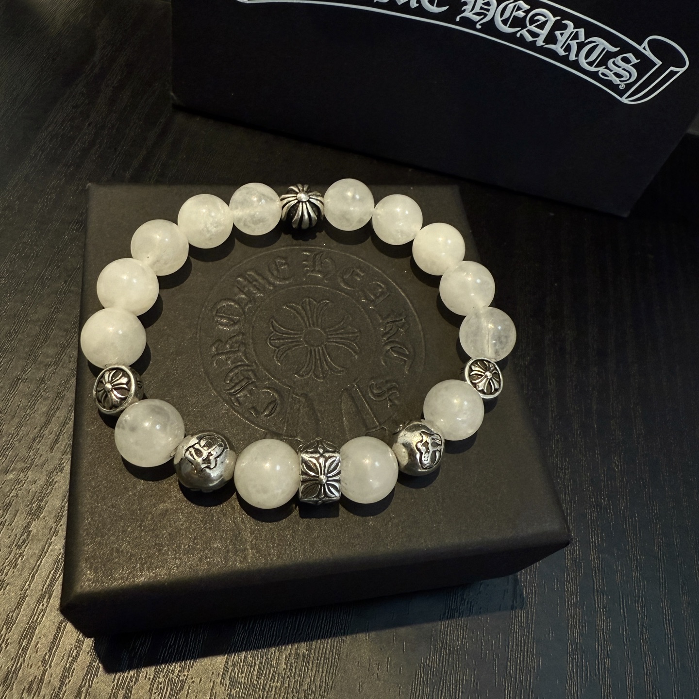  新款【专柜品质】Chrome Hearts克罗心复古多元素手串手链 凹凸造型不同的花纹设计风格呈现出与