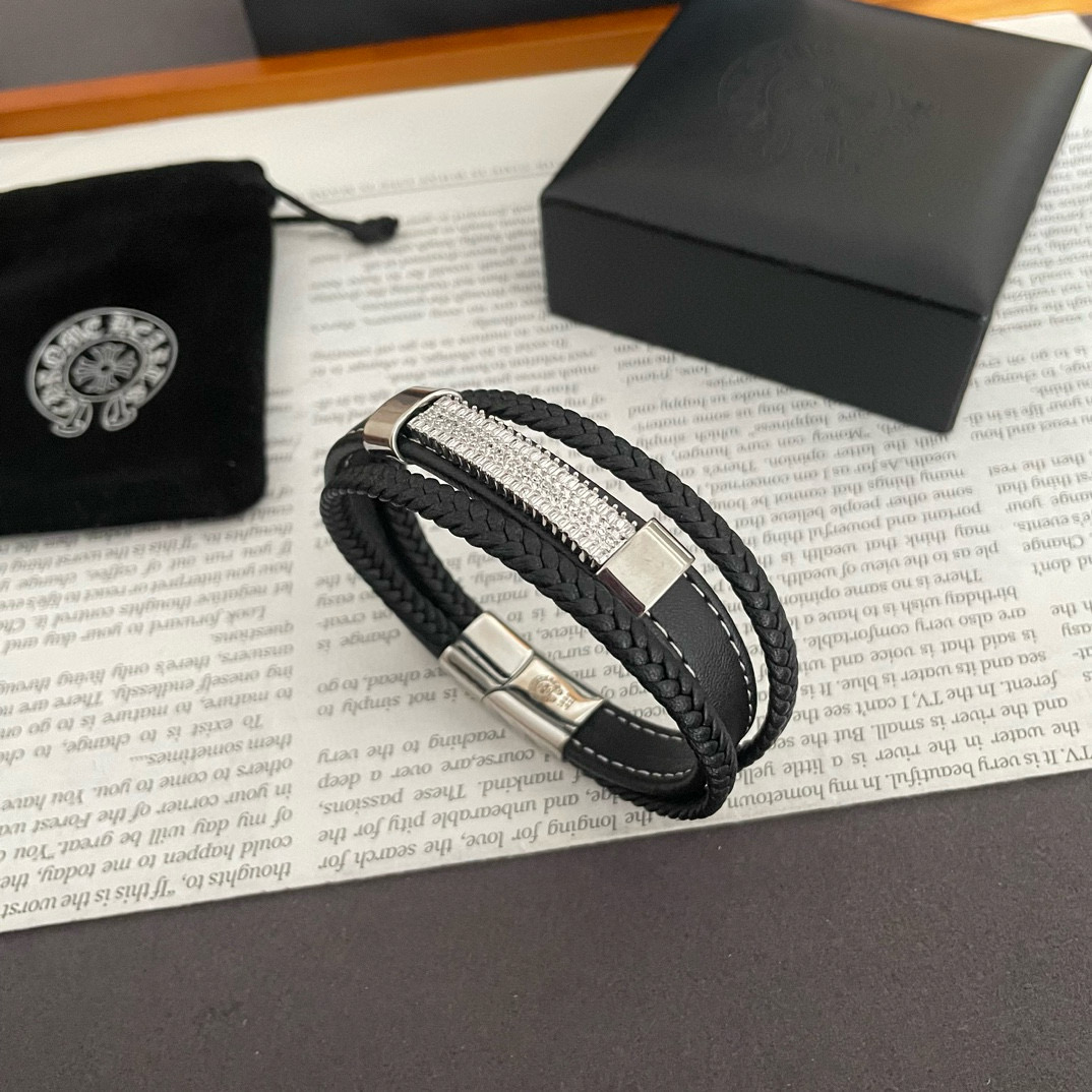  新款【专柜品质】Chrome Hearts克罗心 经典皮绳手镯 凹凸造型不同的花纹设计风格 呈现出与众