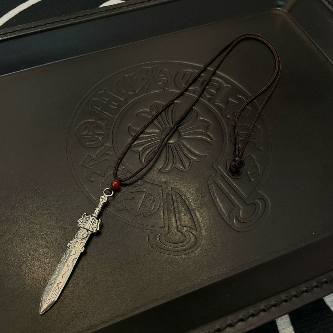 批  抖音/快手/ins/小红书/直播热门 ，新款【专柜品质】Chrome Hearts克罗心皮绳宝剑项