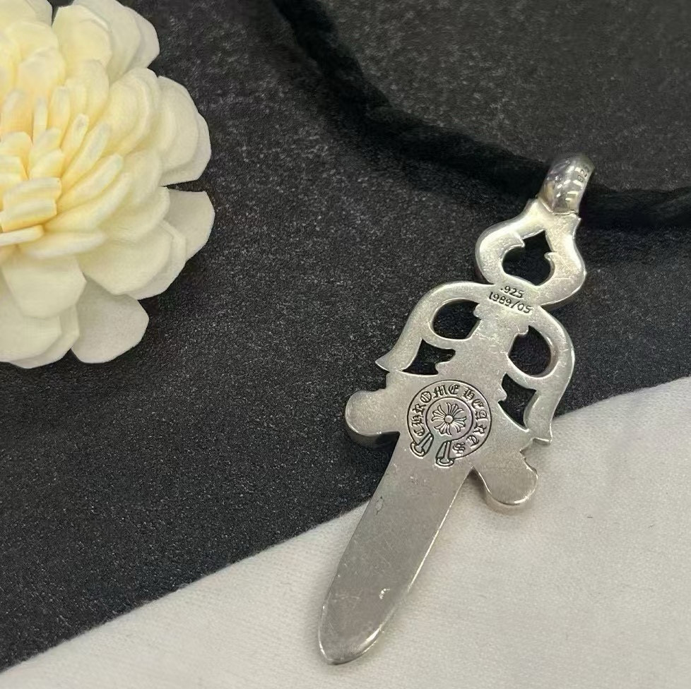   新款【专柜品质】Chrome Hearts克罗心宝剑皮绳编织项链 ，任意调节长度，快手/ins/小红