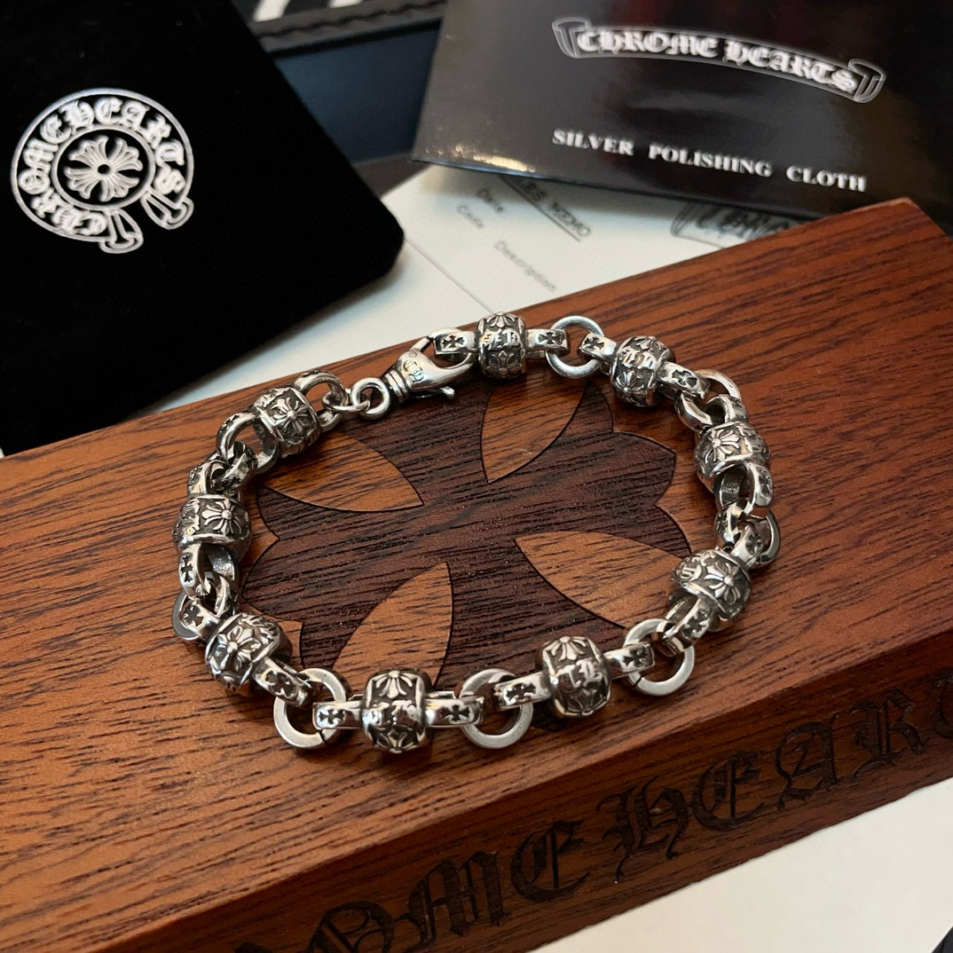   新款【专柜品质】Chrome Hearts克罗心经典复古做旧十字花球手链，原图凹凸造型不同的花纹设计