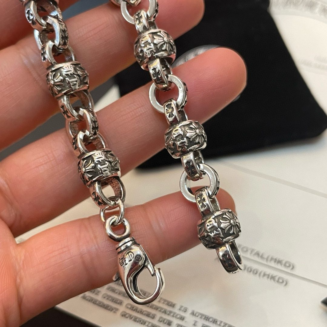   新款【专柜品质】Chrome Hearts克罗心经典复古做旧十字花球手链，原图凹凸造型不同的花纹设计
