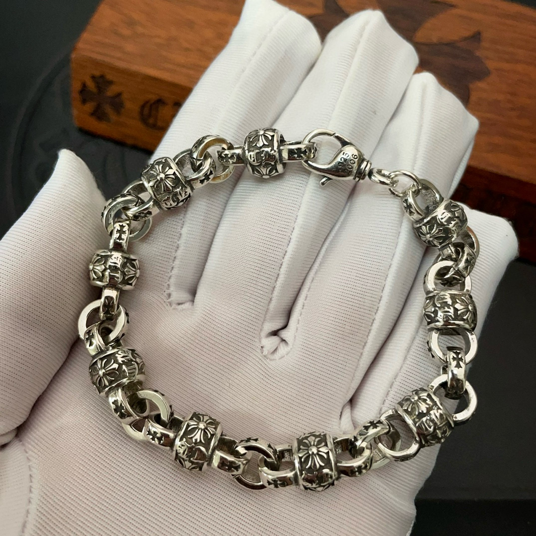   新款【专柜品质】Chrome Hearts克罗心经典复古做旧十字花球手链，原图凹凸造型不同的花纹设计