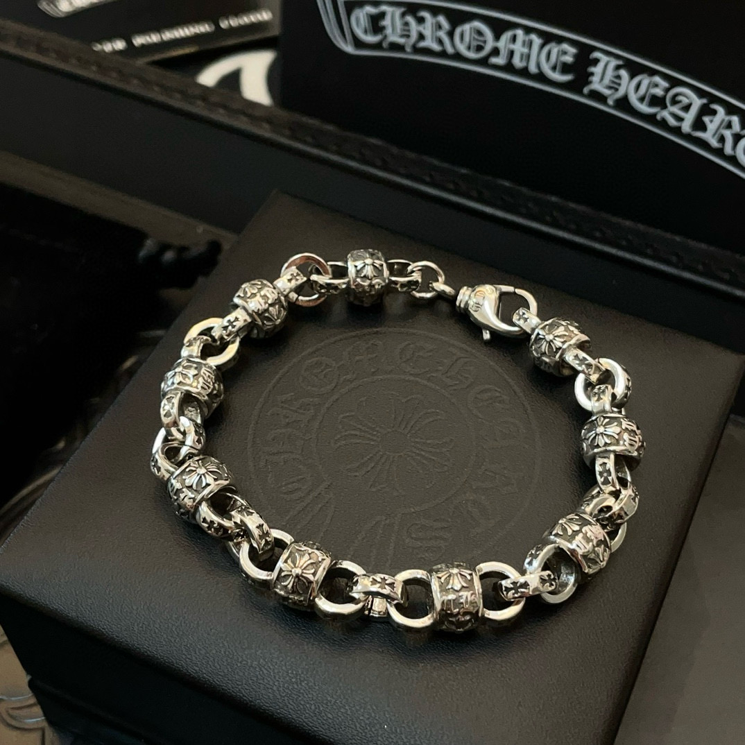   新款【专柜品质】Chrome Hearts克罗心经典复古做旧十字花球手链，原图凹凸造型不同的花纹设计