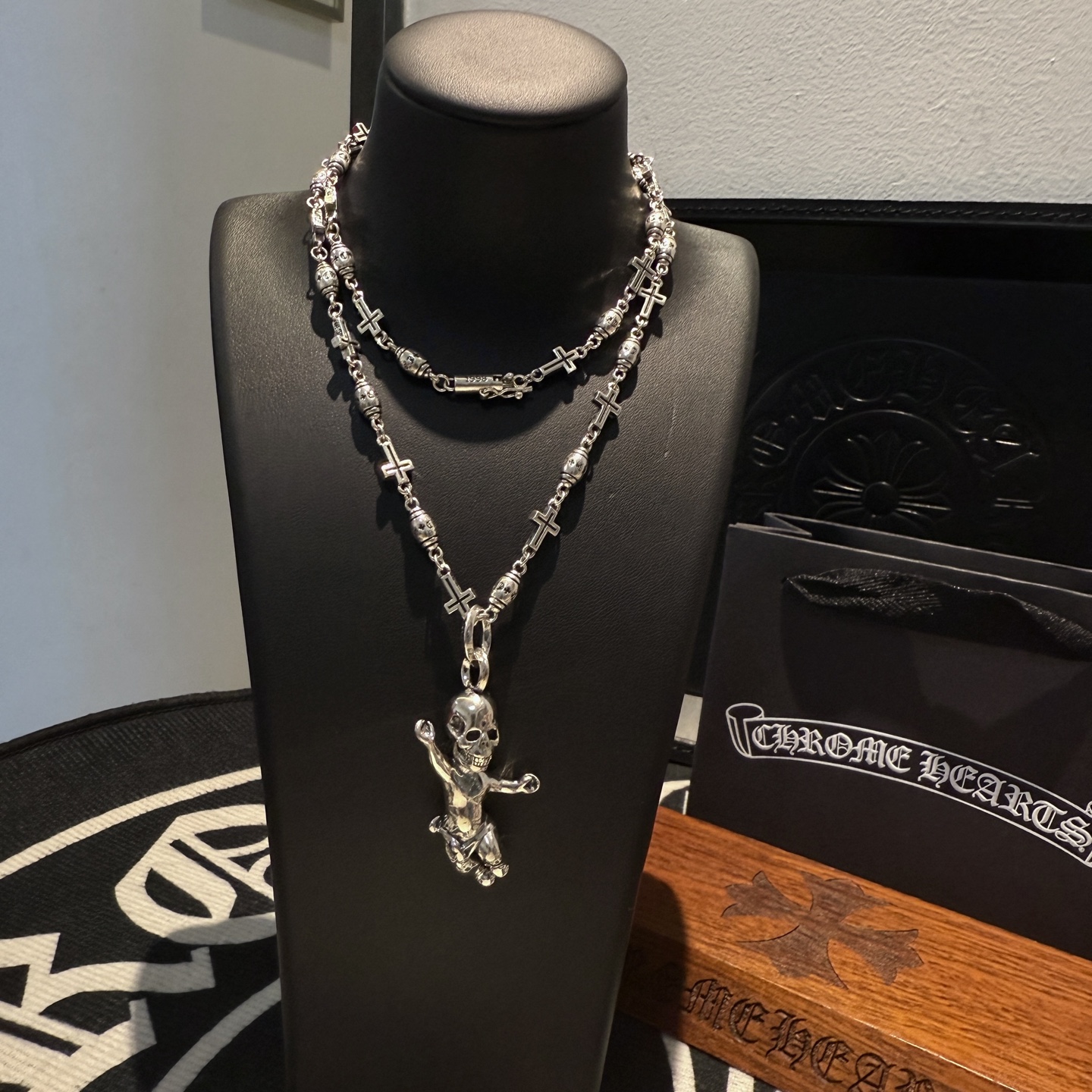  新款【专柜品质】Chrome Hearts克罗心十字花球项链 ，骷髅头吊坠，凹凸造型不同的花纹设计风格