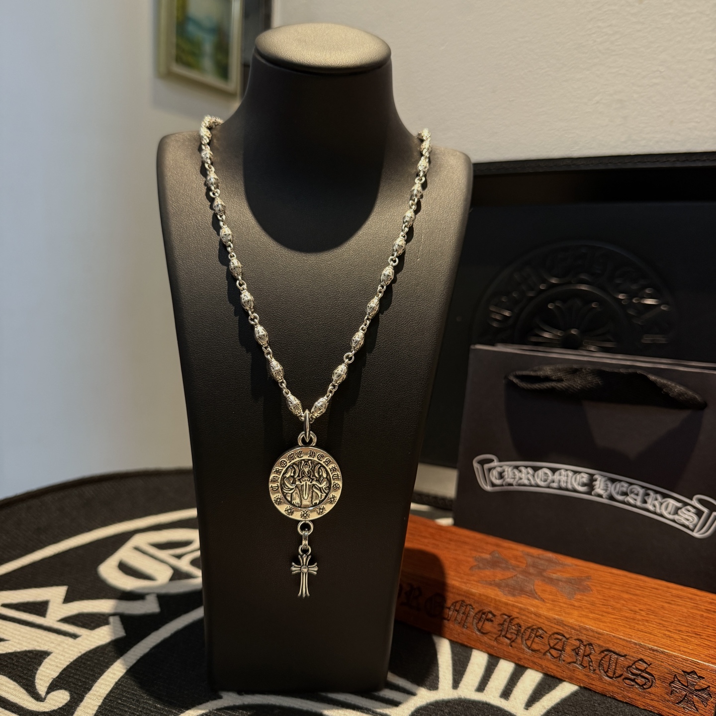   新款【专柜品质】Chrome Hearts克罗心十字花球项链 ，圣母宝剑十字架吊坠，凹凸造型不同的花