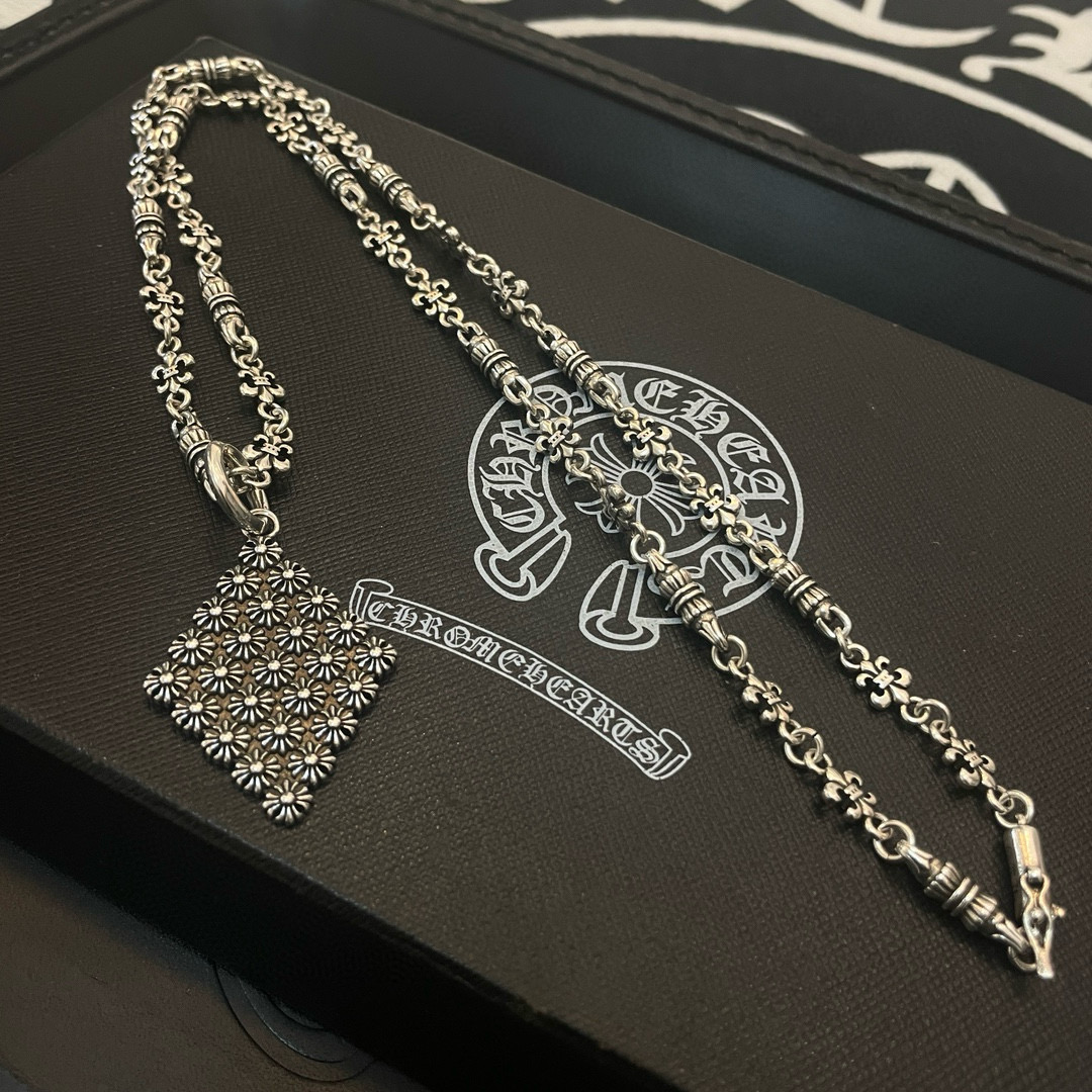 批 抖音/快手/ins/小红书/直播热门 ，新款【专柜品质】Chrome Hearts克罗心童军花项链 