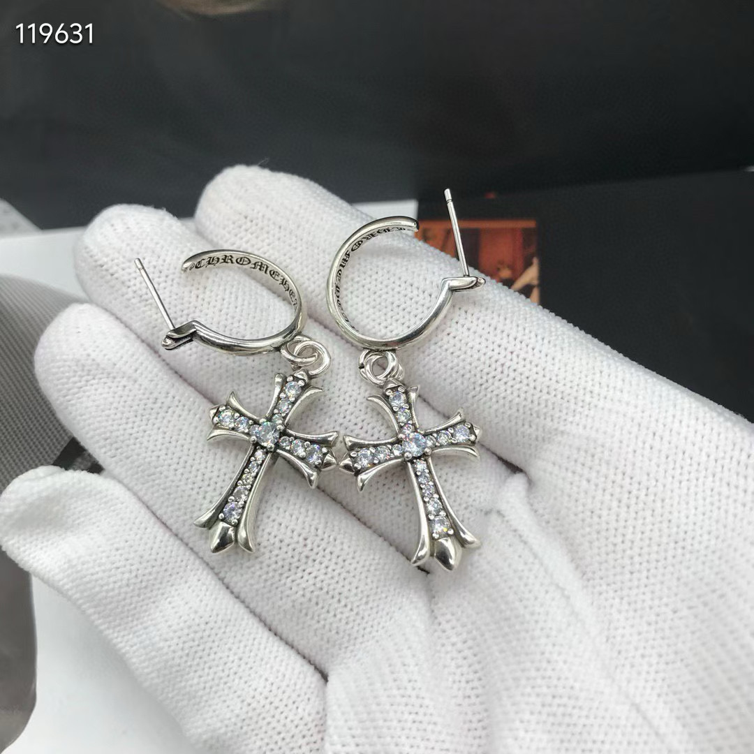  新款  【专柜品质】Chrome Hearts ❤️  克罗心十字镶钻耳钉   进口电镀工艺 精工  