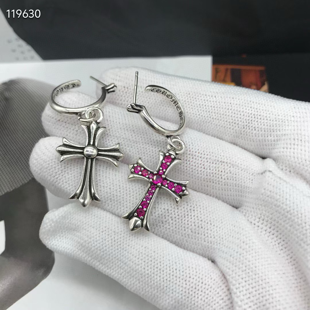  新款  【专柜品质】Chrome Hearts ❤️  克罗心十字镶钻耳钉   进口电镀工艺 精工  