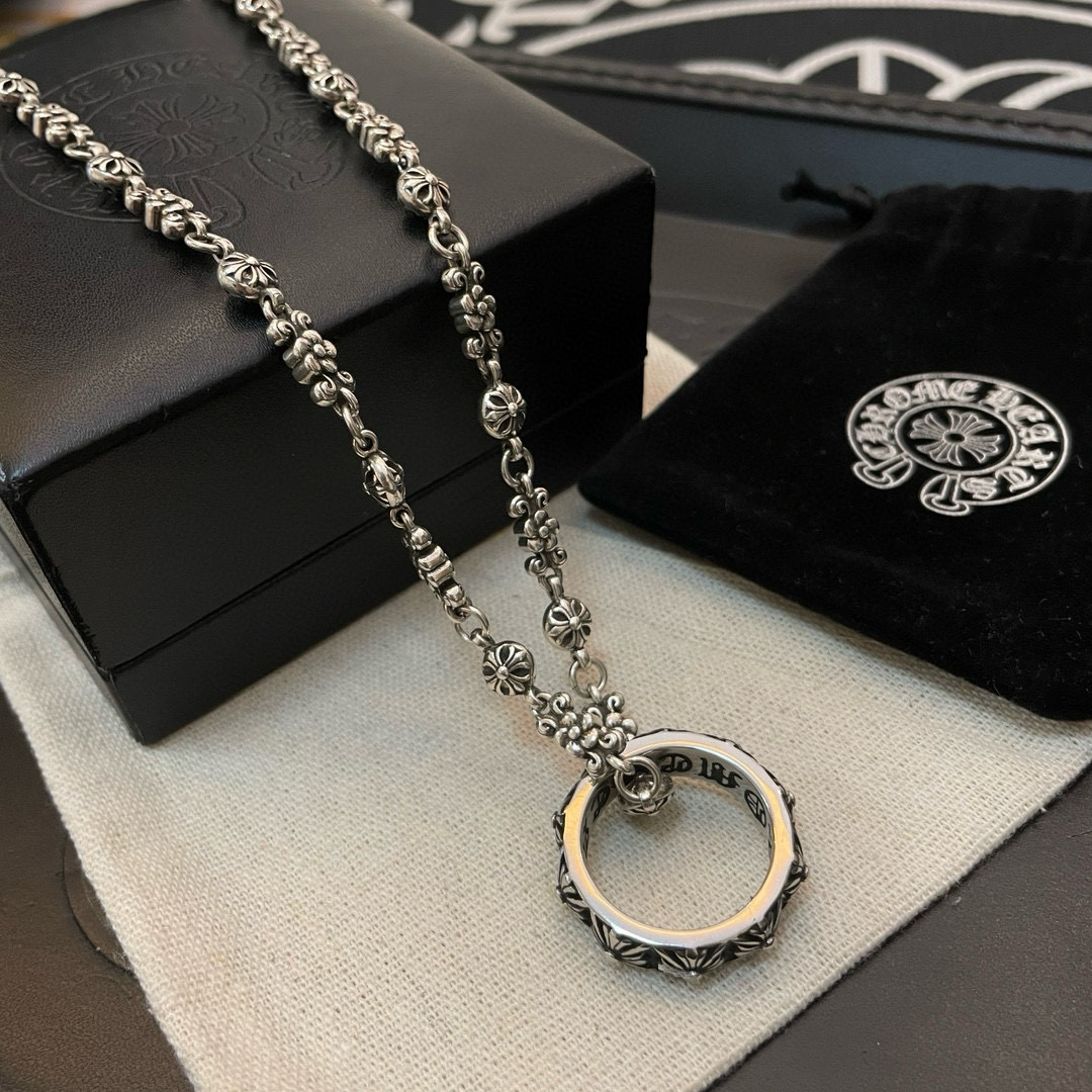  新款【专柜品质】Chrome Hearts克罗心 经典复古花球项链 方牌十字花吊坠 凹凸造型不同的花纹