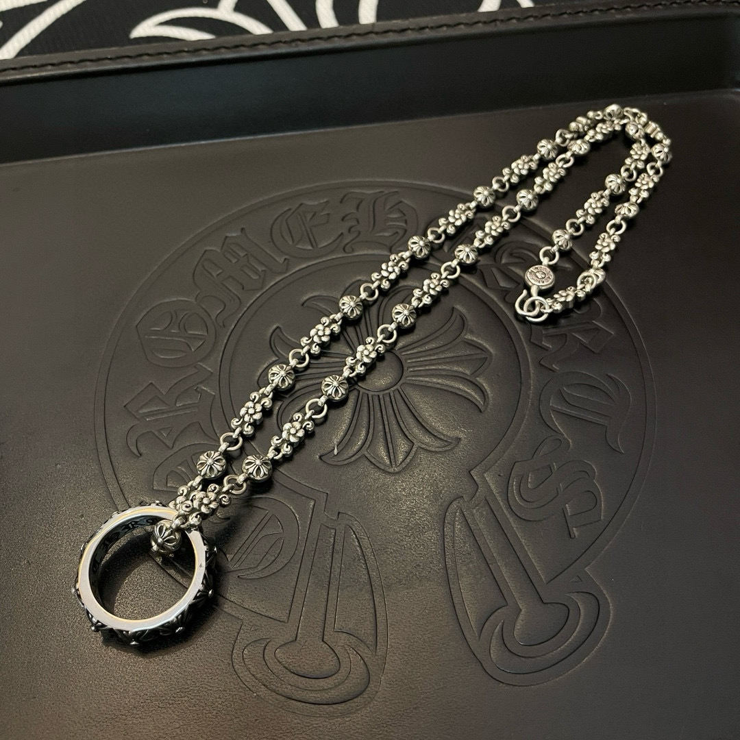  新款【专柜品质】Chrome Hearts克罗心 经典复古花球项链 方牌十字花吊坠 凹凸造型不同的花纹