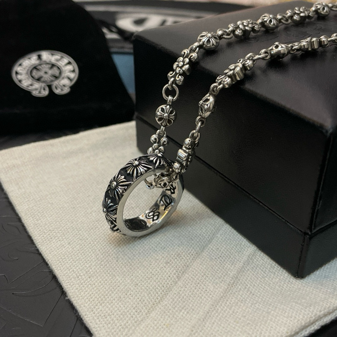  新款【专柜品质】Chrome Hearts克罗心 经典复古花球项链 方牌十字花吊坠 凹凸造型不同的花纹