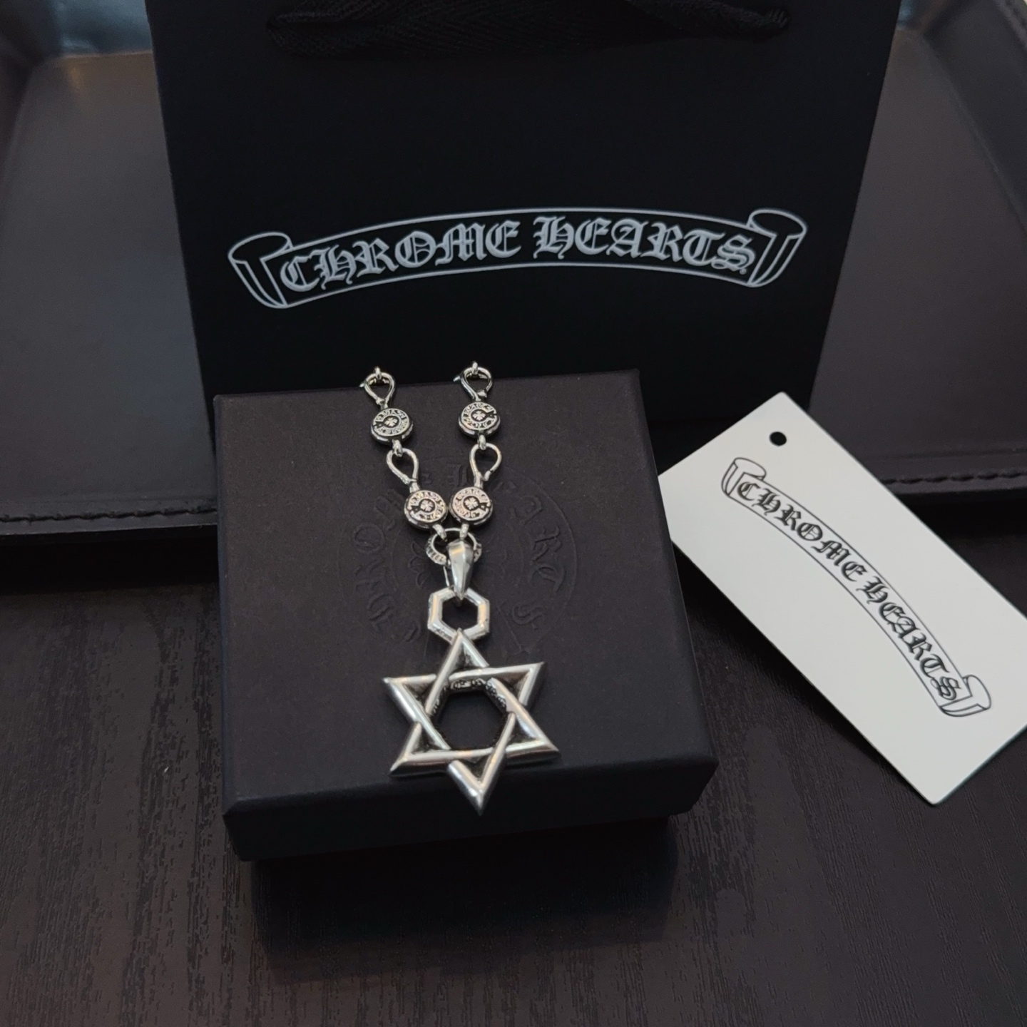  新款【专柜品质】Chrome Hearts克罗心经典复古马蹄印项链，六星芒吊坠 凹凸造型不同的花纹设计