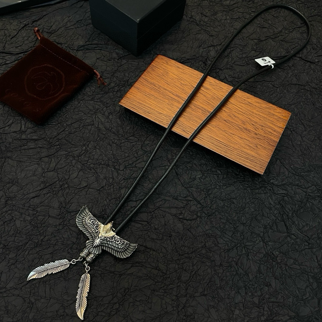 批  【新品上架】Goro’s高桥吾郎老鹰羽毛吊坠，高桥经典皮绳项链，顶级版本，认准独家拍摄，主攻高端市
