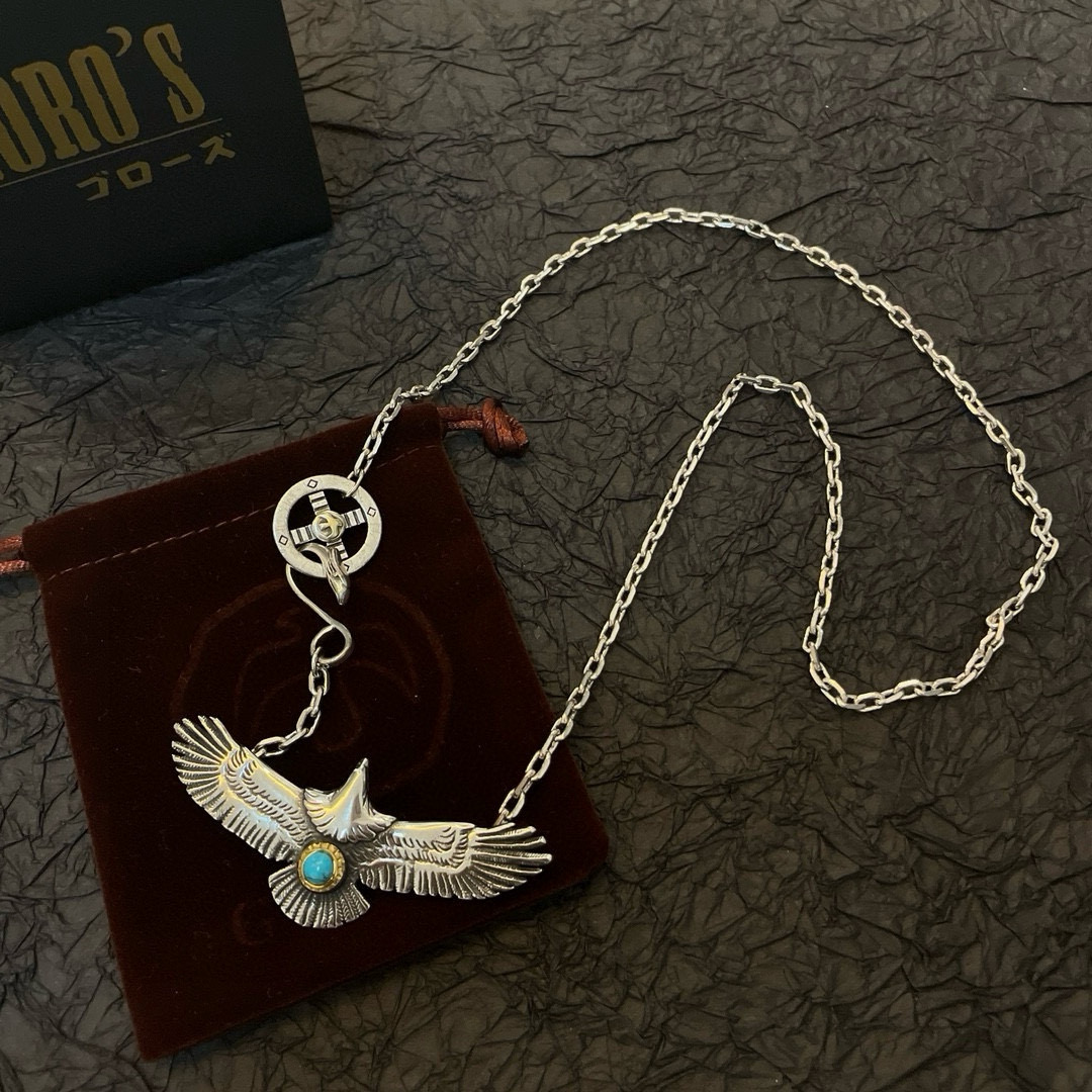 批💰150  【新品上架】Goro’s高桥吾郎 复古松石老鹰吊坠 高桥经典项链  顶级版本 认准独家拍摄 主攻高端市场 绝对区别普通版本！图片产品细节与ZP一致！原版制作工艺 精工品质 纯手工打造 ～正品开模💝潮流时尚必备 男女均可佩戴 情侣款同款 摇滚朋克泰银风格 复古元素 潮流百搭 官网同款❤️