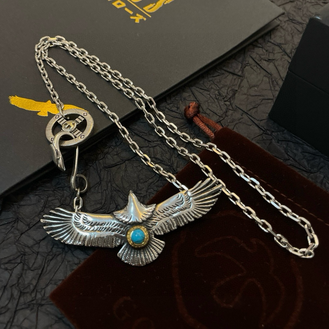 批💰150  【新品上架】Goro’s高桥吾郎 复古松石老鹰吊坠 高桥经典项链  顶级版本 认准独家拍摄 主攻高端市场 绝对区别普通版本！图片产品细节与ZP一致！原版制作工艺 精工品质 纯手工打造 ～正品开模💝潮流时尚必备 男女均可佩戴 情侣款同款 摇滚朋克泰银风格 复古元素 潮流百搭 官网同款❤️