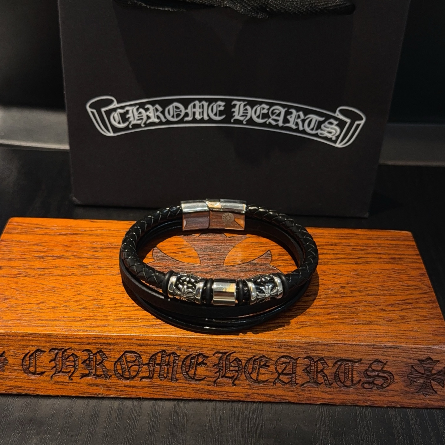  新款【专柜品质】Chrome Hearts克罗心皮绳手镯手绳，凹凸造型不同的花纹设计风格呈现出与众不同