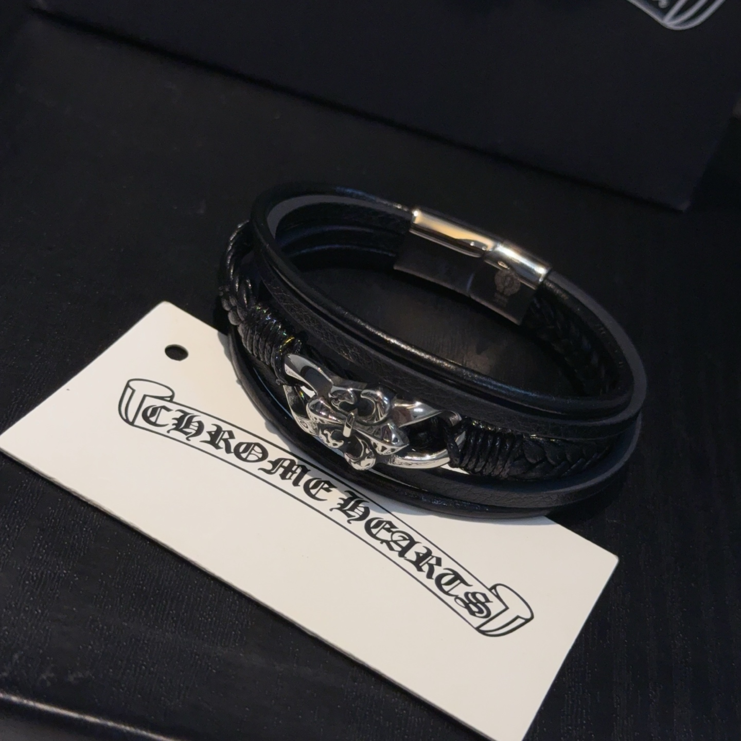  新款【专柜品质】Chrome Hearts克罗心皮绳手镯手绳，凹凸造型不同的花纹设计风格呈现出与众不同