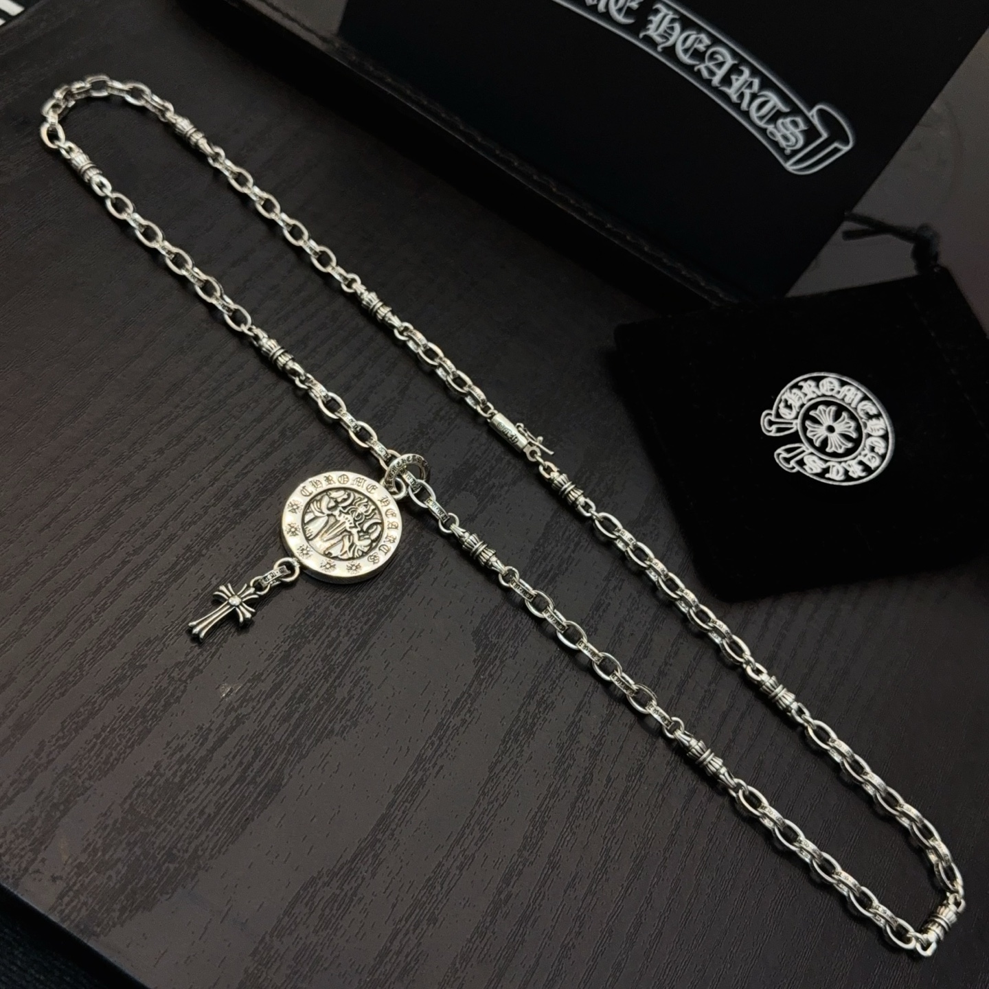  新款【专柜品质】Chrome Hearts克罗心经典复古花球项链，圣母宝剑十字架吊坠 凹凸造型不同的花